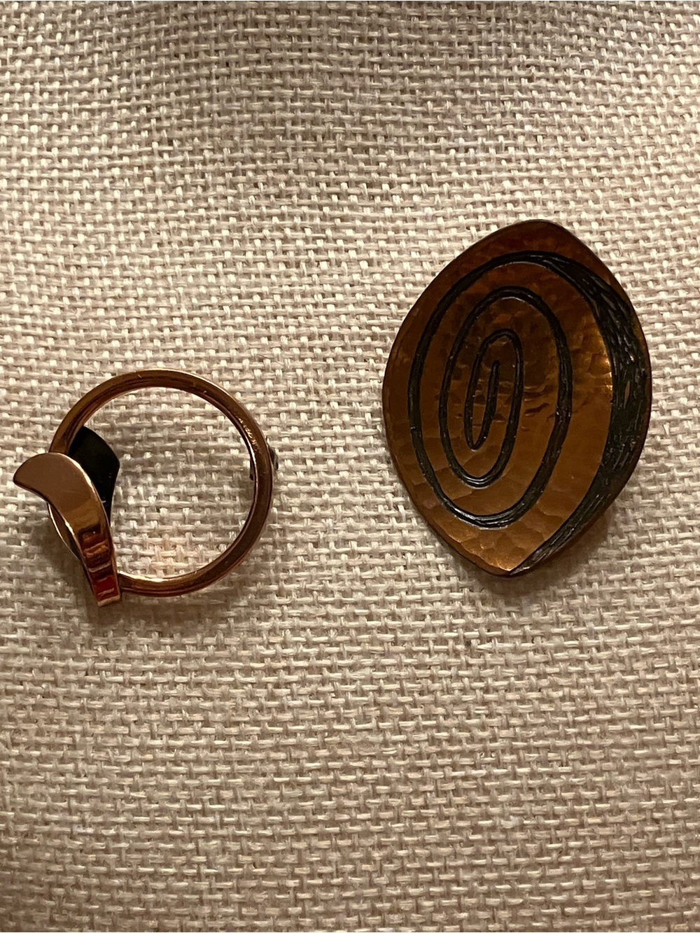 TWO HAND CRAFTED MODERNISTIC COPPER BROOCHES VINTAGE - Picture 11 of 15